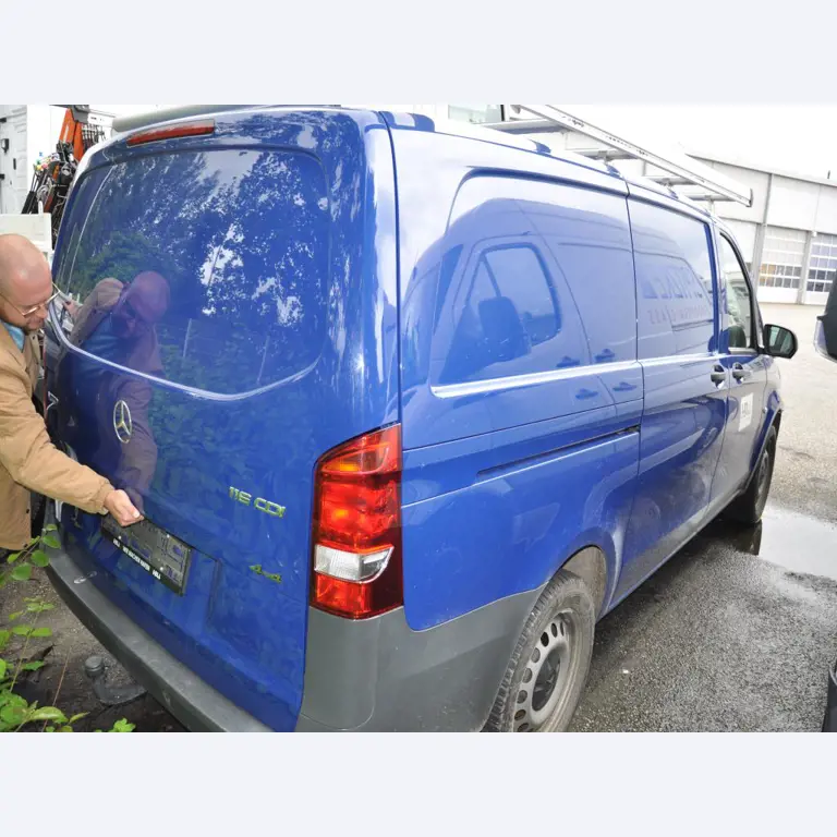 div. Kantineneinrichtung sowie Werkstattzubehör aus dem Hafenumfeld-6