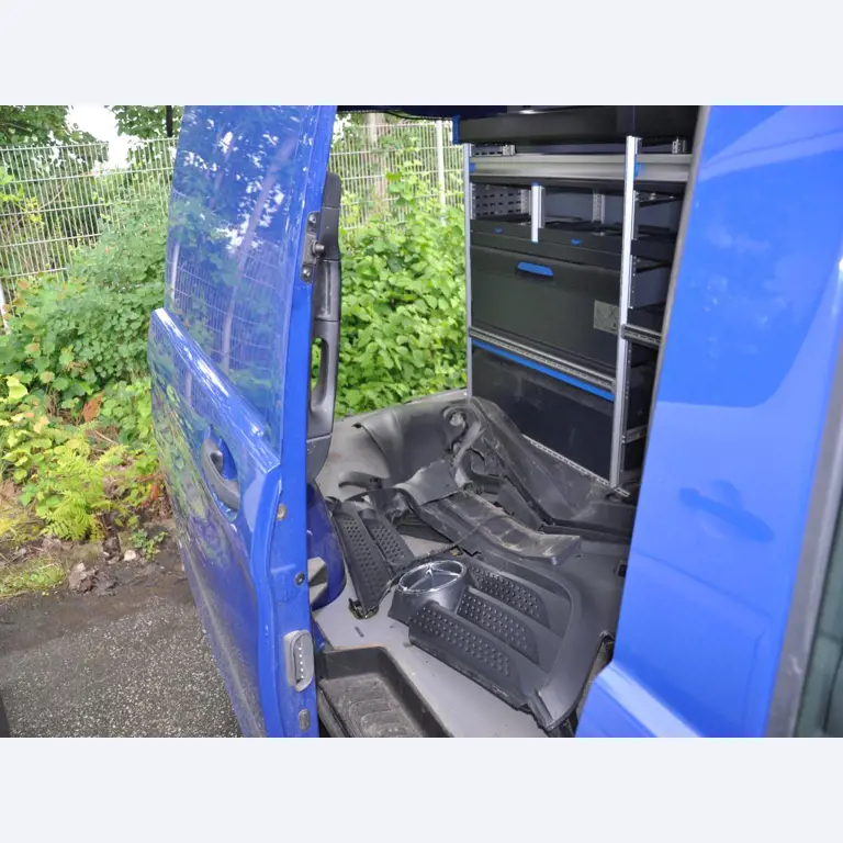 div. Kantineneinrichtung sowie Werkstattzubehör aus dem Hafenumfeld-7