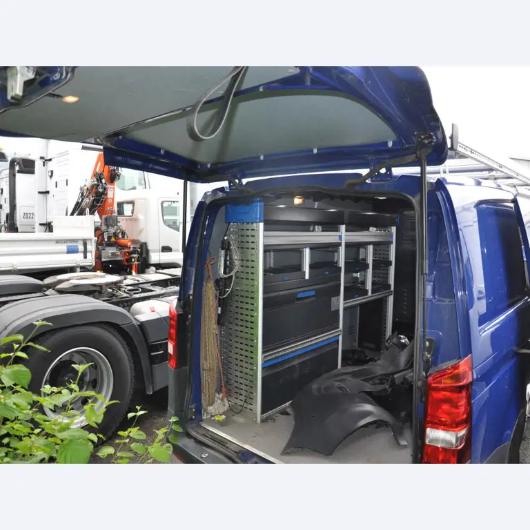 div. Kantineneinrichtung sowie Werkstattzubehör aus dem Hafenumfeld-8