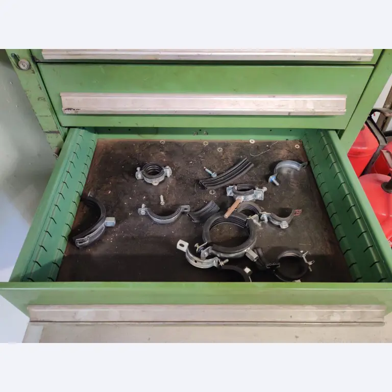 Equipos de taller y fontanería de la zona portuaria-8