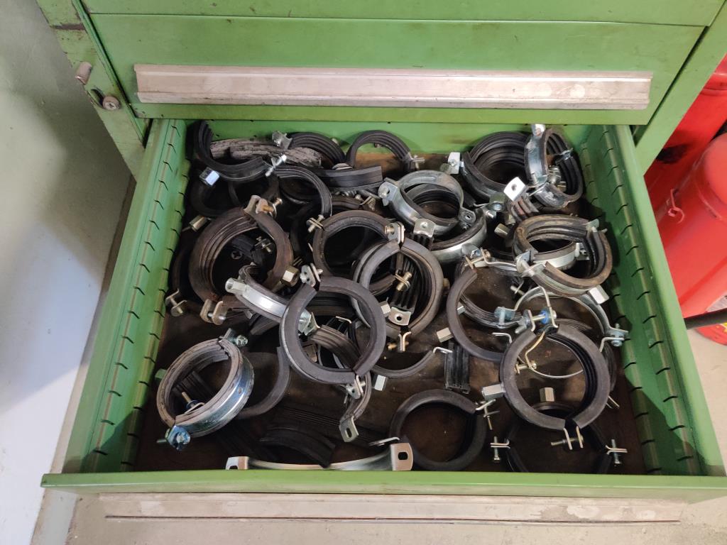 Equipos de taller y fontanería de la zona portuaria-9