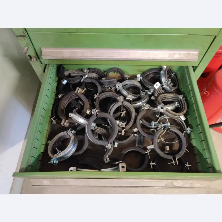 Equipos de taller y fontanería de la zona portuaria-9