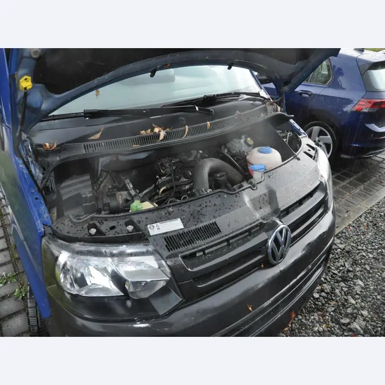 div. équipement de cantine ainsi que des accessoires d'atelier provenant de l'environnement portuaire-12