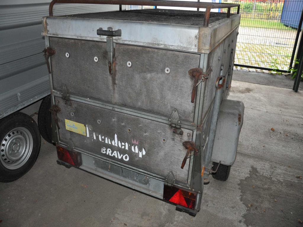 Equipos de taller y fontanería de la zona portuaria-1