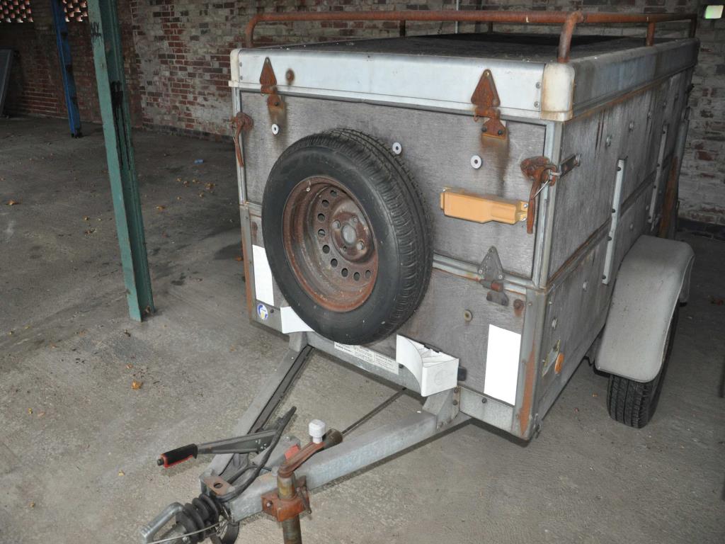 Equipos de taller y fontanería de la zona portuaria-4