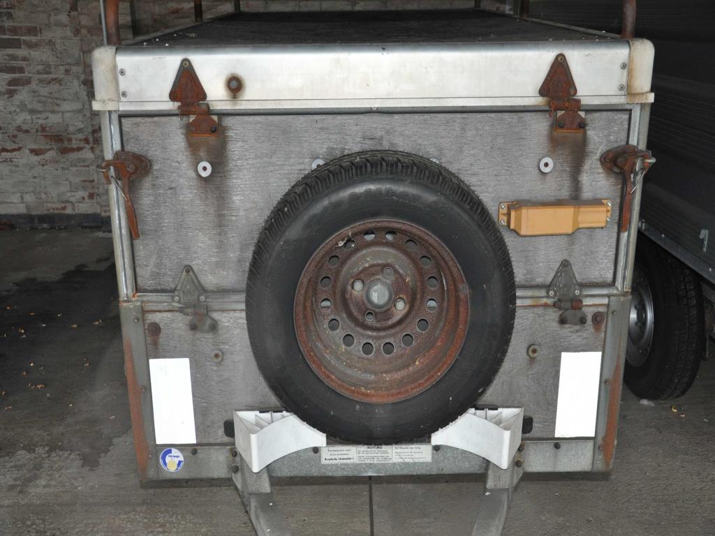 Equipos de taller y fontanería de la zona portuaria-5