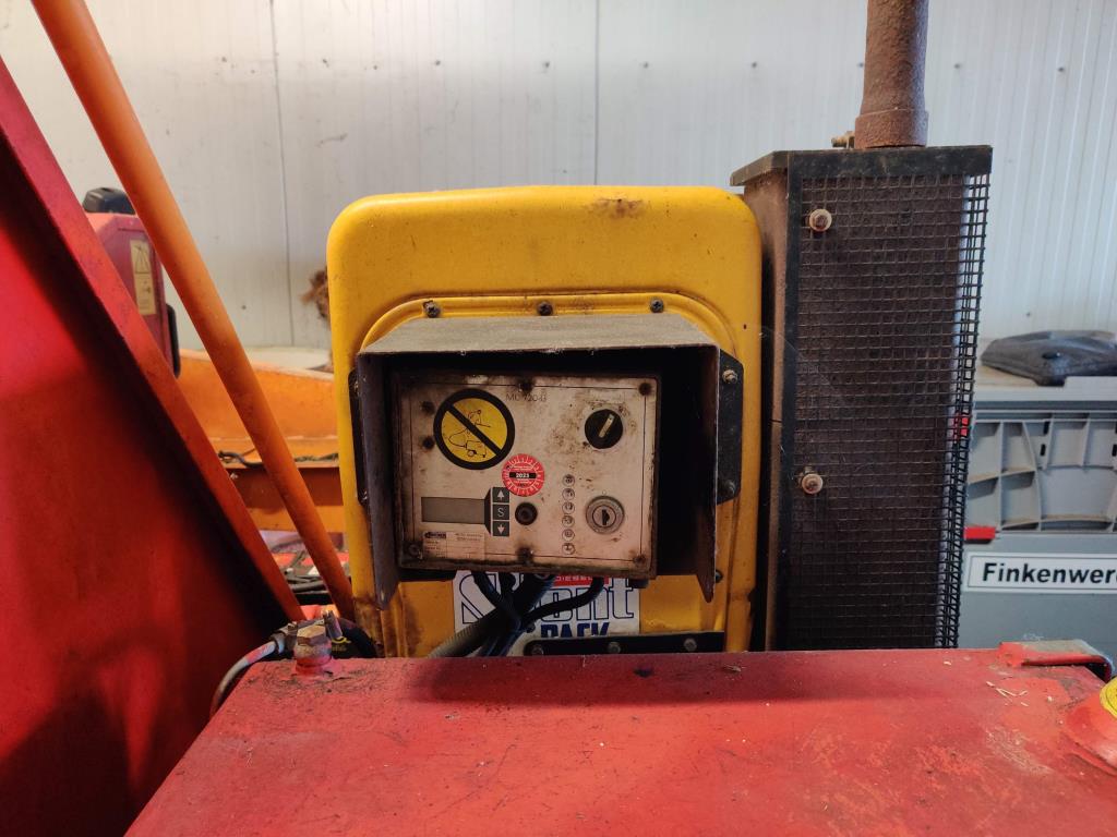 div. Kantineneinrichtung sowie Werkstattzubehör aus dem Hafenumfeld-13