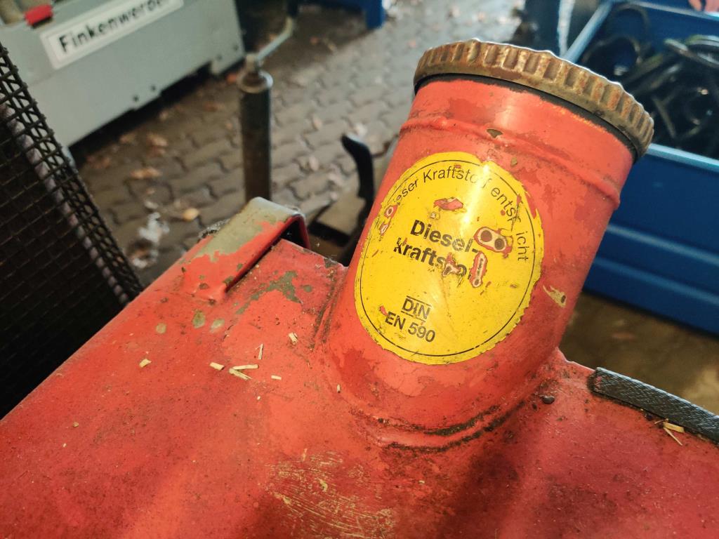 div. Kantineneinrichtung sowie Werkstattzubehör aus dem Hafenumfeld-19