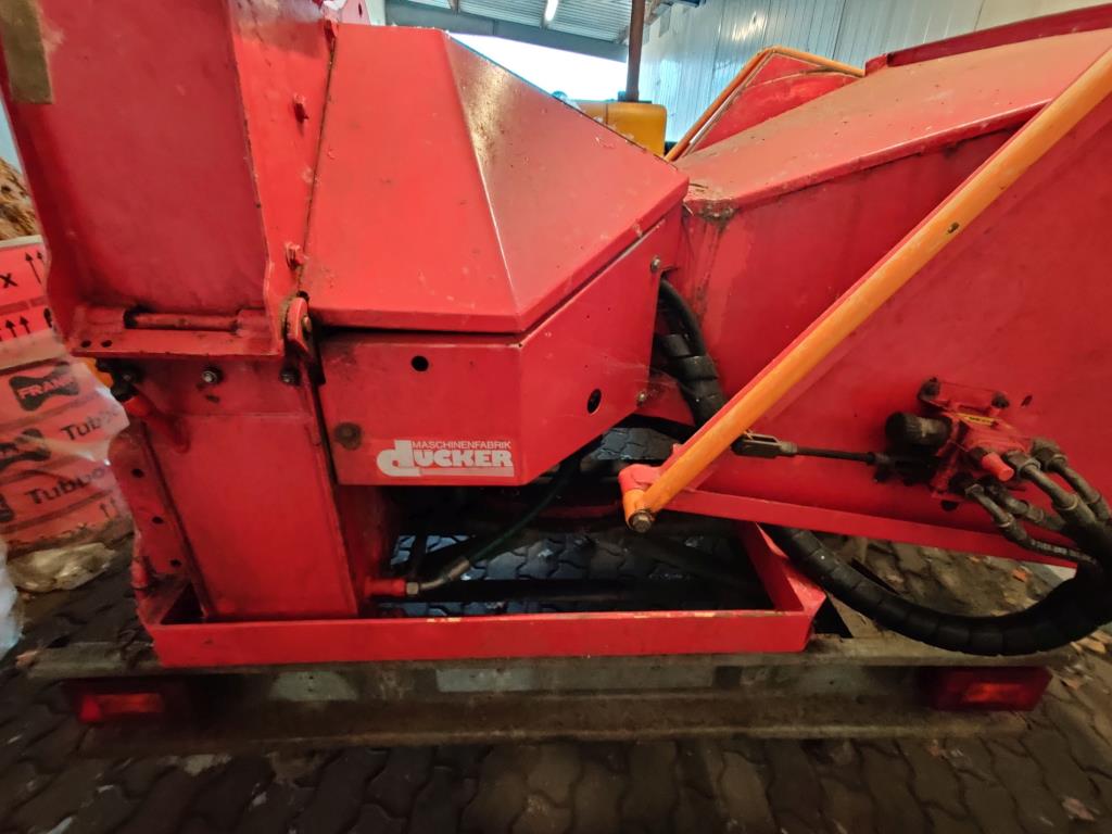 div. Kantineneinrichtung sowie Werkstattzubehör aus dem Hafenumfeld-3