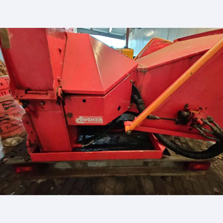 Werkplaats/benodigdheden voor loodgieterswerk uit het havengebied-3