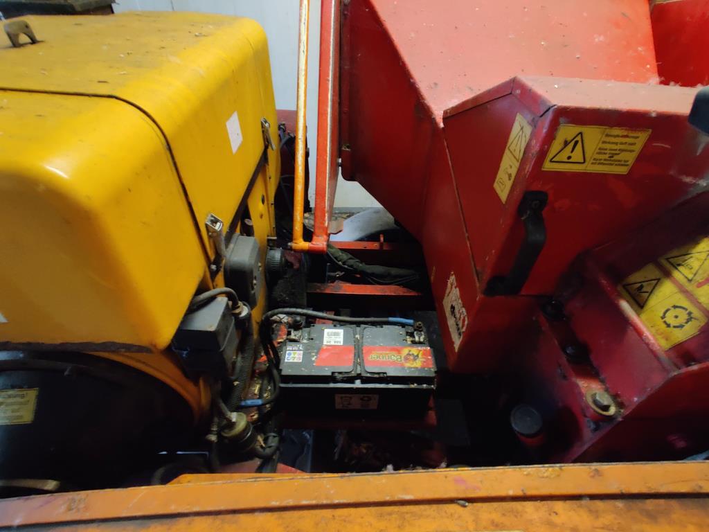 div. Kantineneinrichtung sowie Werkstattzubehör aus dem Hafenumfeld-5