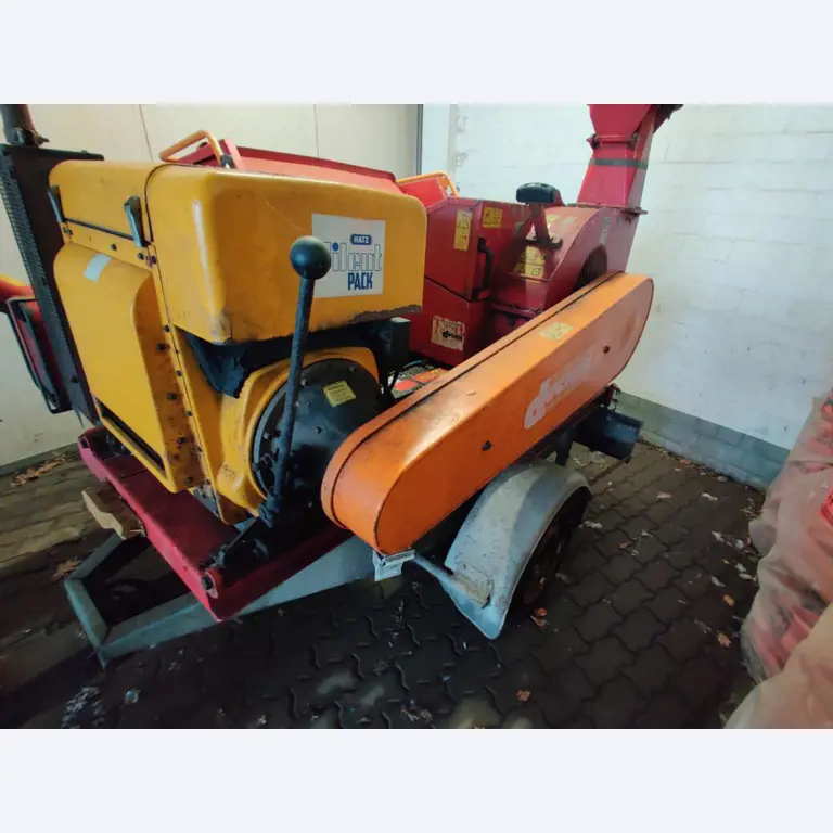 Različna oprema za menze in delavnice z območja pristanišča-7