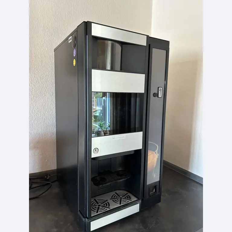 Werkstatt/ Klempnereinrichtung aus dem Hafenumfeld-1