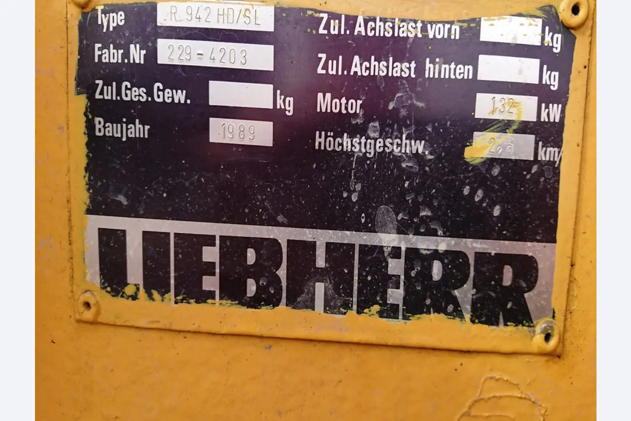 Različna oprema za menze in delavnice z območja pristanišča-6