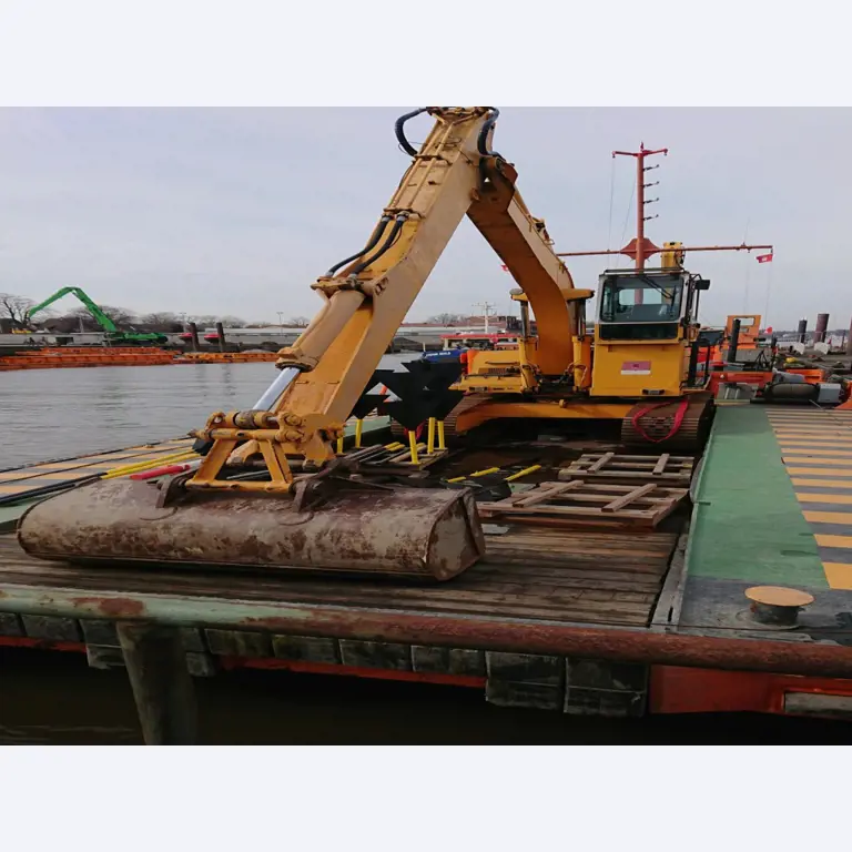 Različna oprema za menze in delavnice z območja pristanišča-7