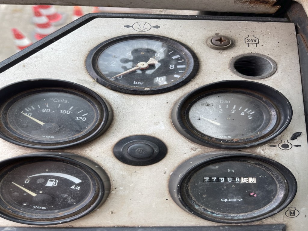 div. Kantineneinrichtung sowie Werkstattzubehör aus dem Hafenumfeld-9