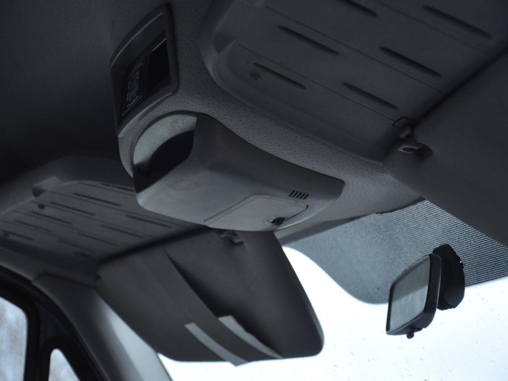 Dobrze utrzymane maszyny do obróbki drewna, systemy odciągowe i narzędzia ręczne w warsztacie/porcie drzewnym-12