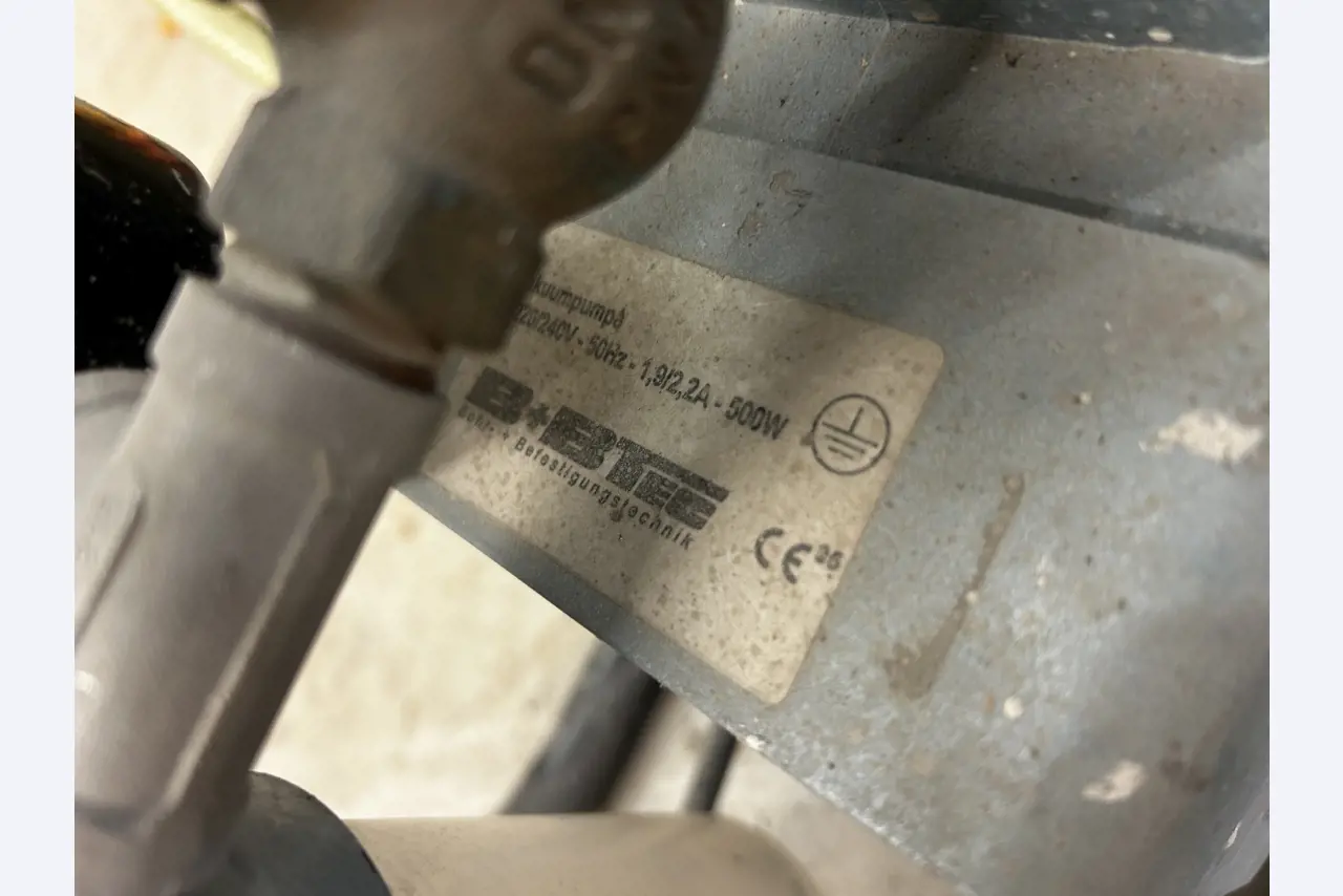Werkstatt/ Klempnereinrichtung aus dem Hafenumfeld-1