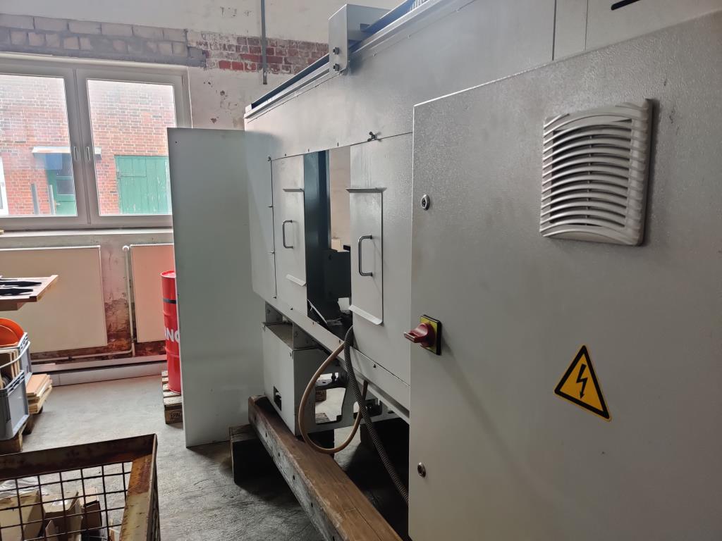 Equipos de taller y fontanería de la zona portuaria-9