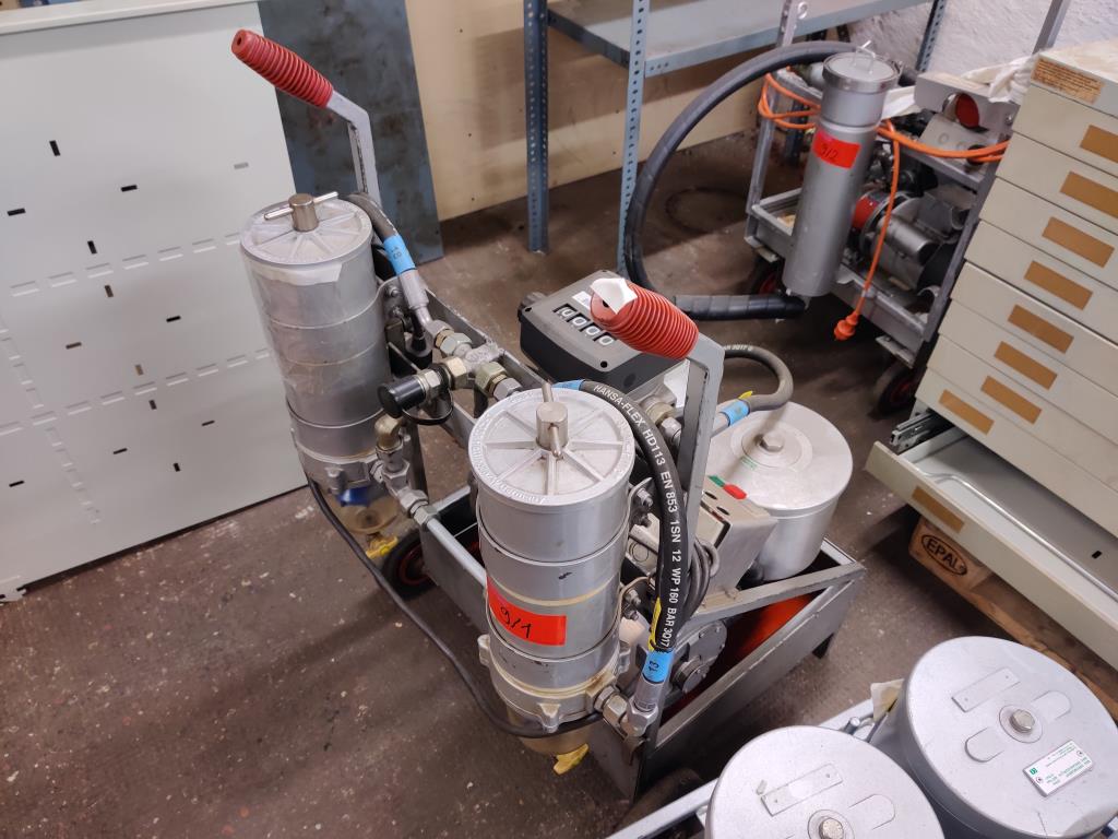 div. Kantineneinrichtung sowie Werkstattzubehör aus dem Hafenumfeld-1