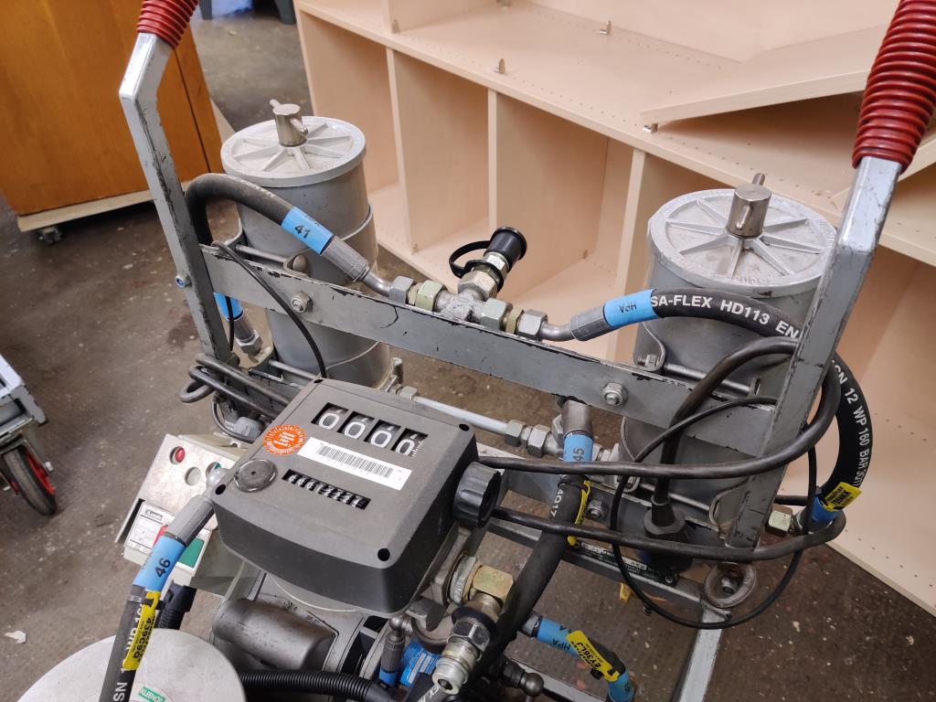 div. Kantineneinrichtung sowie Werkstattzubehör aus dem Hafenumfeld-4