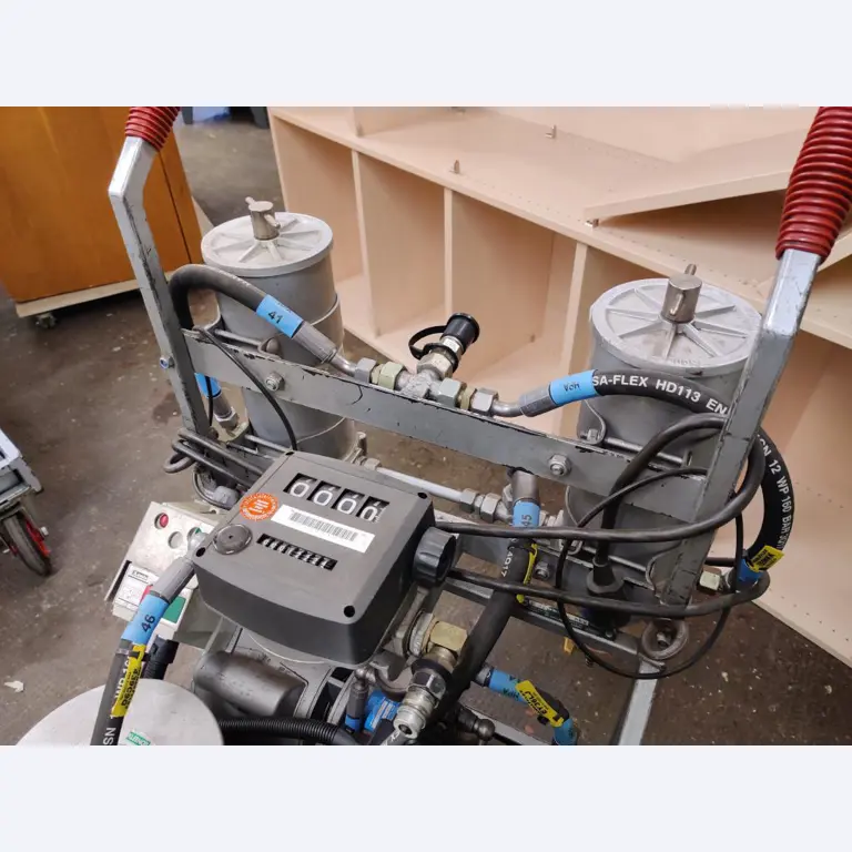 div. Kantineneinrichtung sowie Werkstattzubehör aus dem Hafenumfeld-4