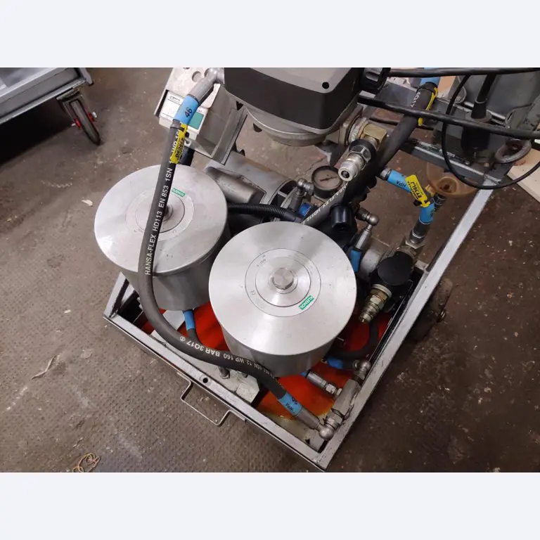 div. Kantineneinrichtung sowie Werkstattzubehör aus dem Hafenumfeld-5