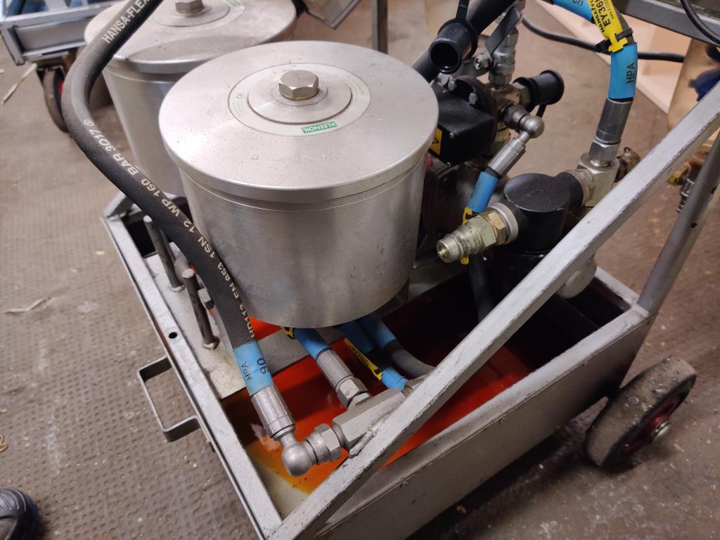 div. Kantineneinrichtung sowie Werkstattzubehör aus dem Hafenumfeld-6