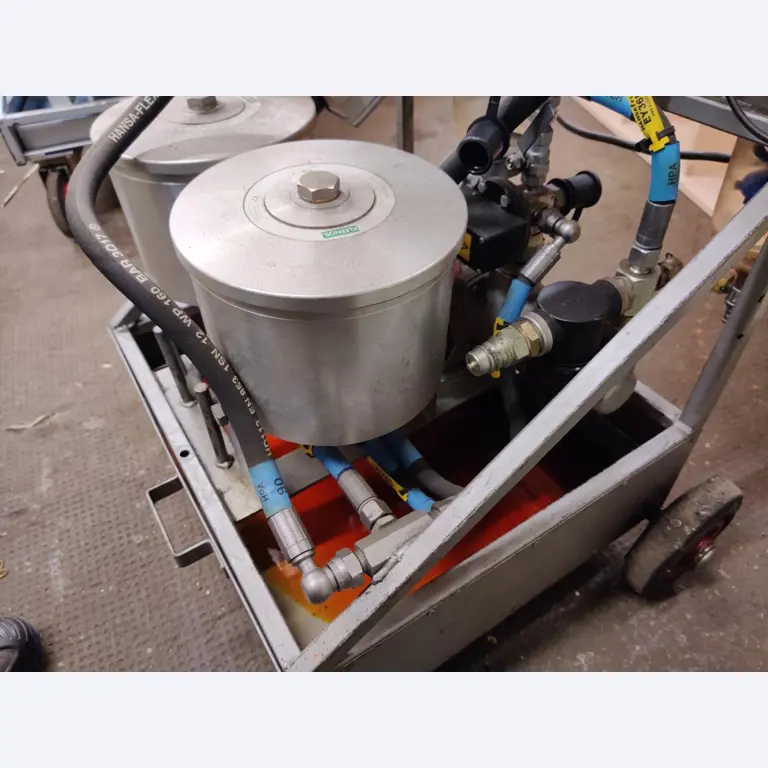 div. Kantineneinrichtung sowie Werkstattzubehör aus dem Hafenumfeld-6