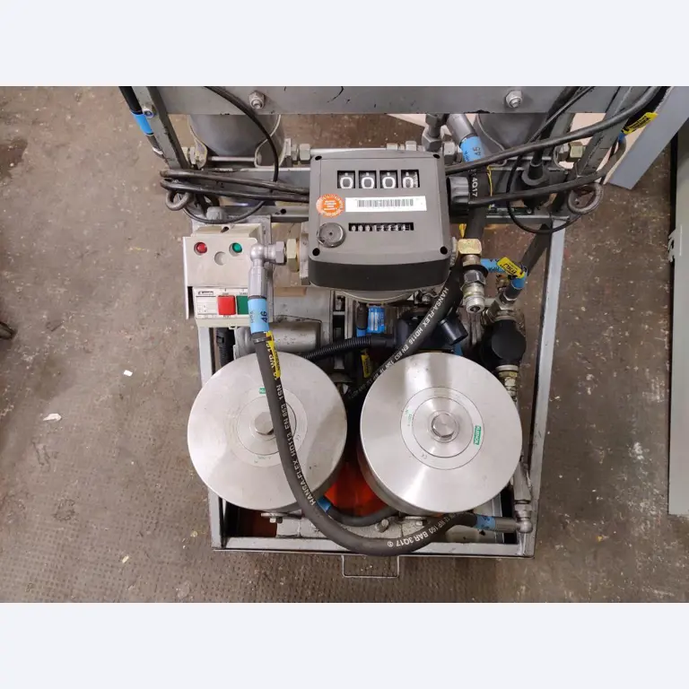 div. Kantineneinrichtung sowie Werkstattzubehör aus dem Hafenumfeld-7