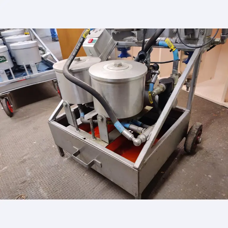 div. Kantineneinrichtung sowie Werkstattzubehör aus dem Hafenumfeld-8