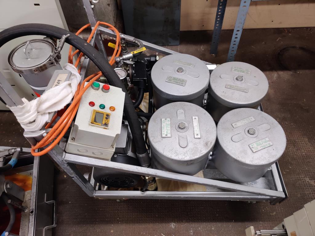 Diversos equipos de comedor y accesorios de taller de la zona portuaria-2