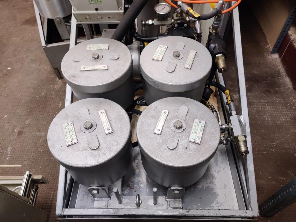 Diversos equipos de comedor y accesorios de taller de la zona portuaria-3