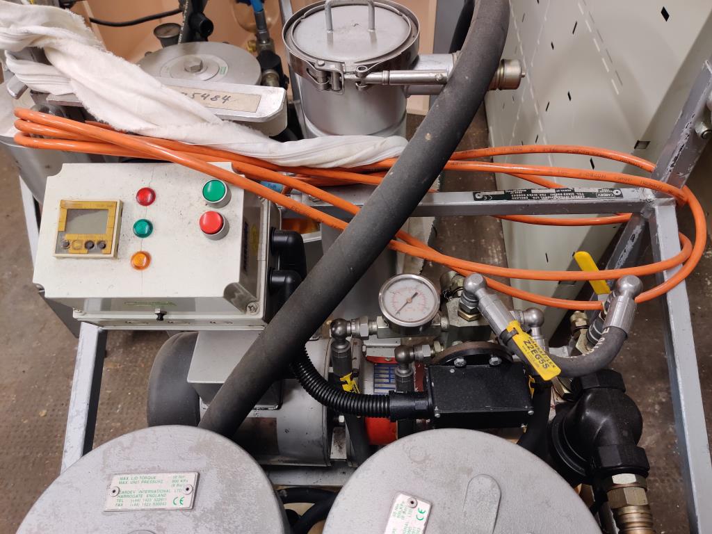 Diversos equipos de comedor y accesorios de taller de la zona portuaria-4