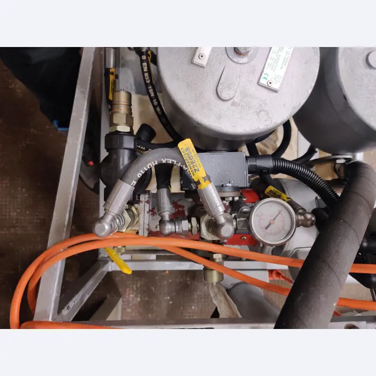 div. Kantineneinrichtung sowie Werkstattzubehör aus dem Hafenumfeld-7