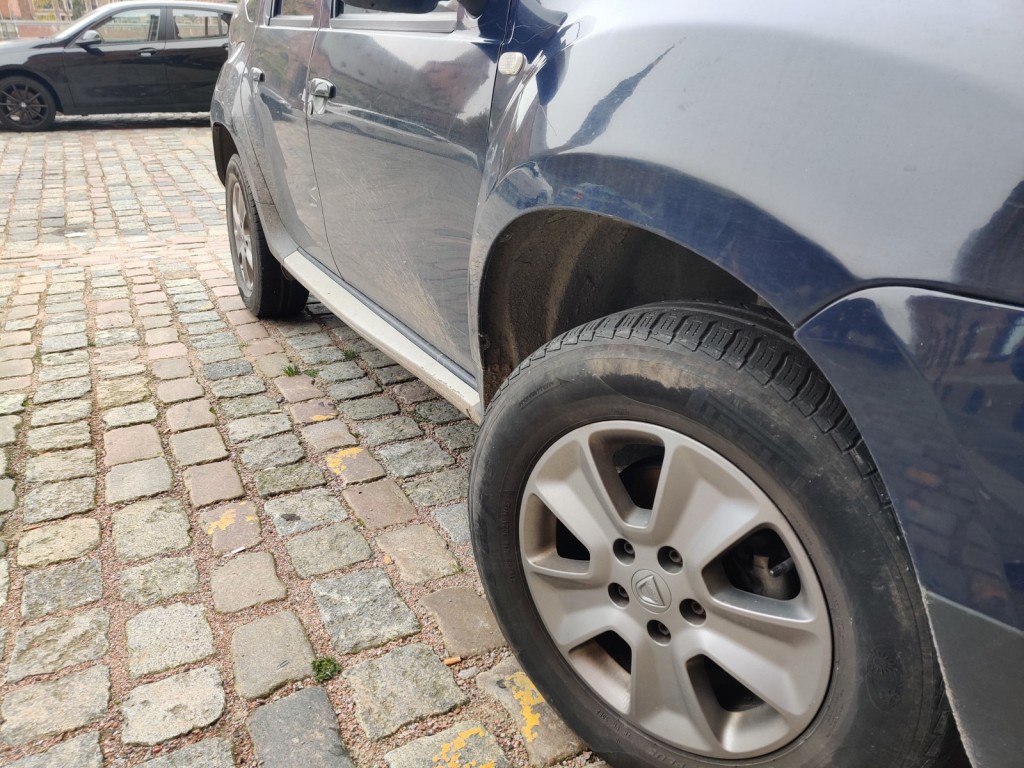 div. Kantineneinrichtung sowie Werkstattzubehör aus dem Hafenumfeld-10