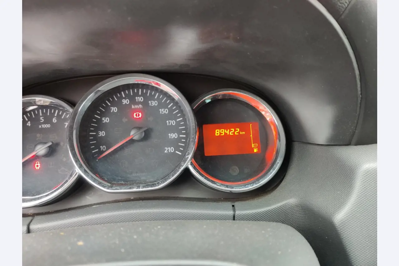 Različna oprema za menze in delavnice z območja pristanišča-13