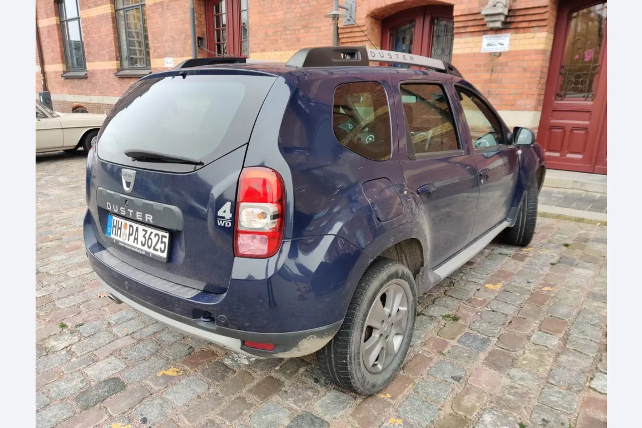 Equipos de taller y fontanería de la zona portuaria-5