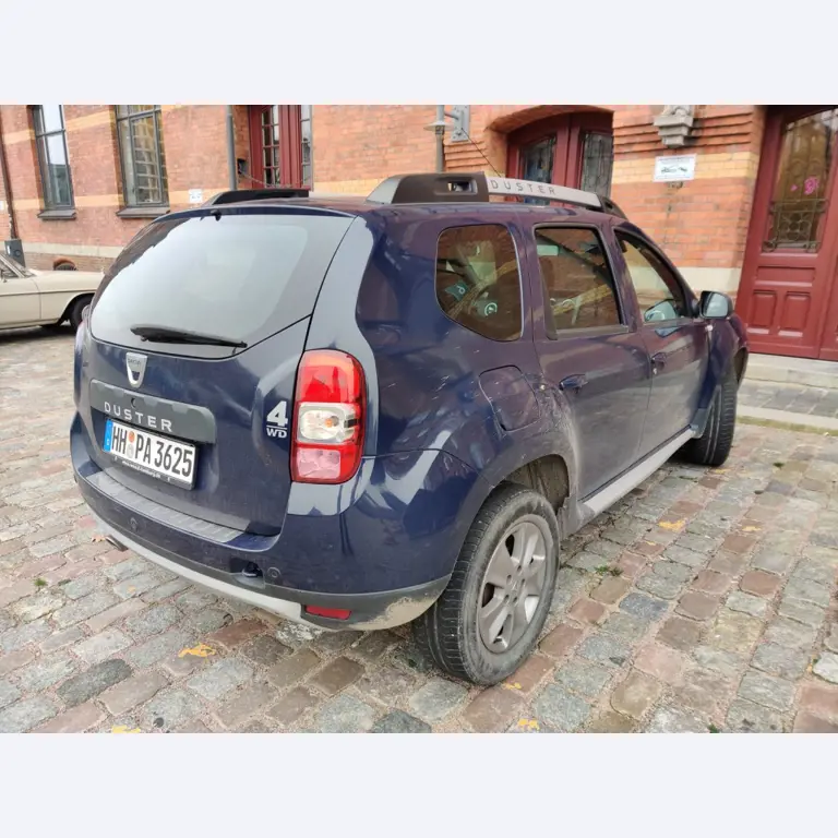 Equipos de taller y fontanería de la zona portuaria-5