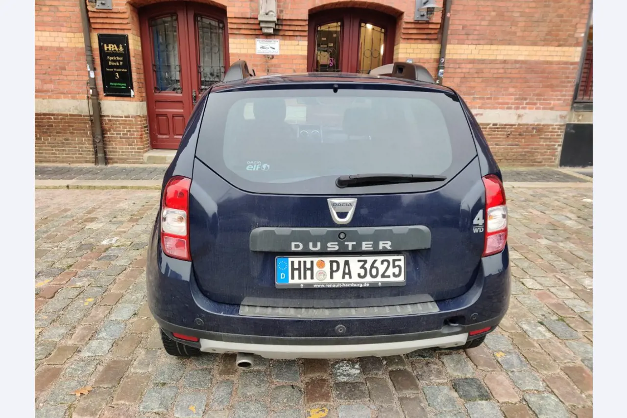 Equipos de taller y fontanería de la zona portuaria-6