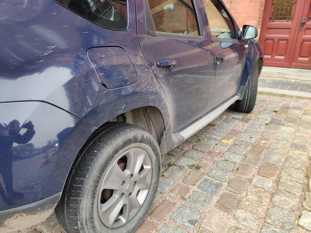 div. Kantineneinrichtung sowie Werkstattzubehör aus dem Hafenumfeld-9