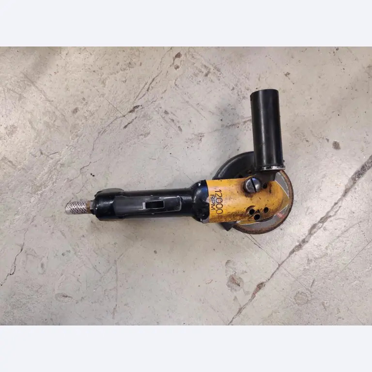 Werkplaats/benodigdheden voor loodgieterswerk uit het havengebied-3