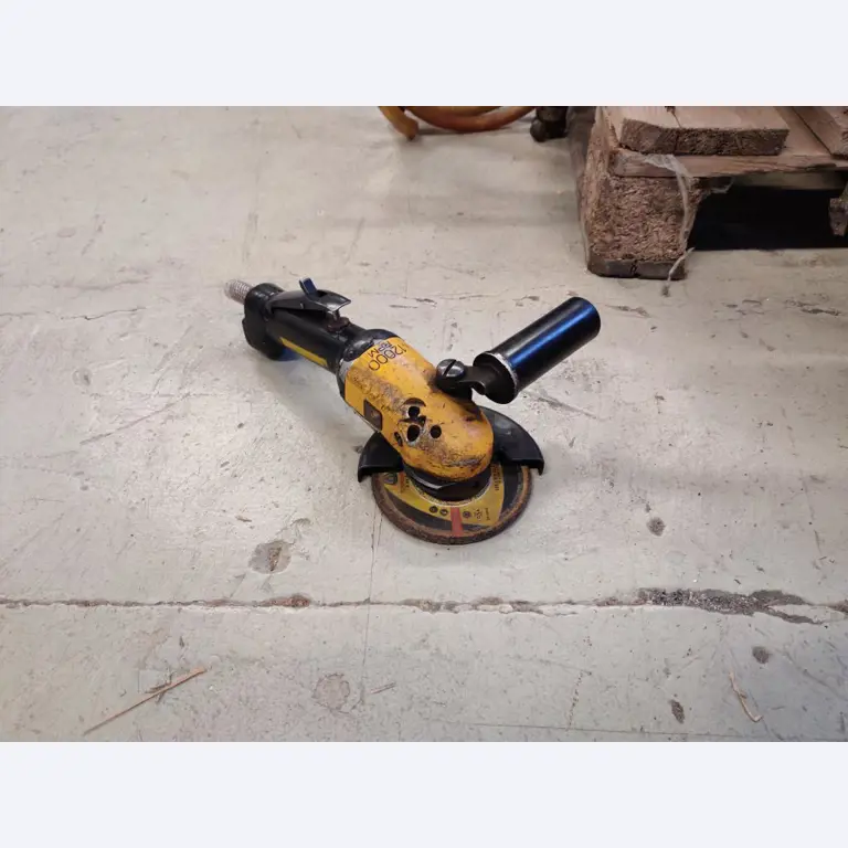 Werkplaats/benodigdheden voor loodgieterswerk uit het havengebied-5