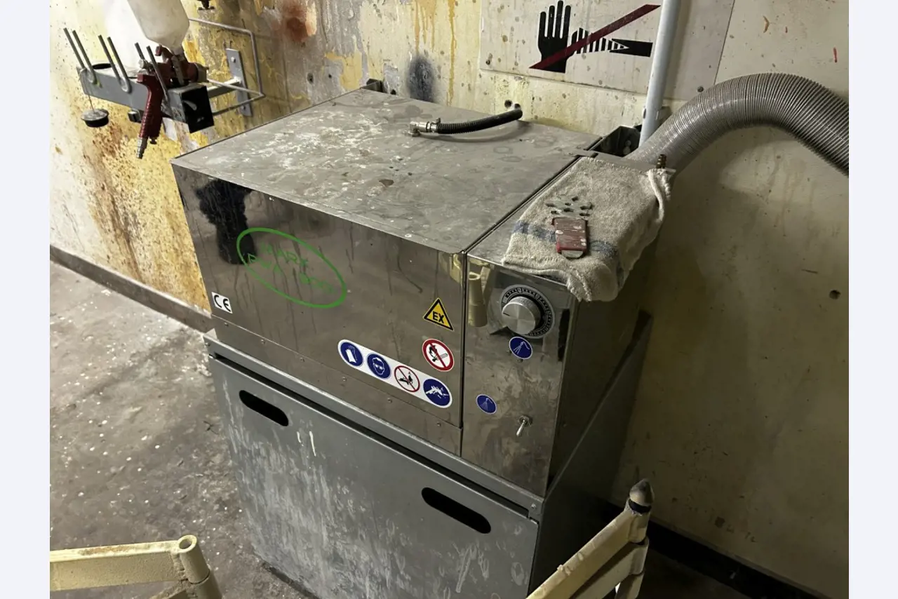 various canteen equipment and workshop accessories from the port area-4