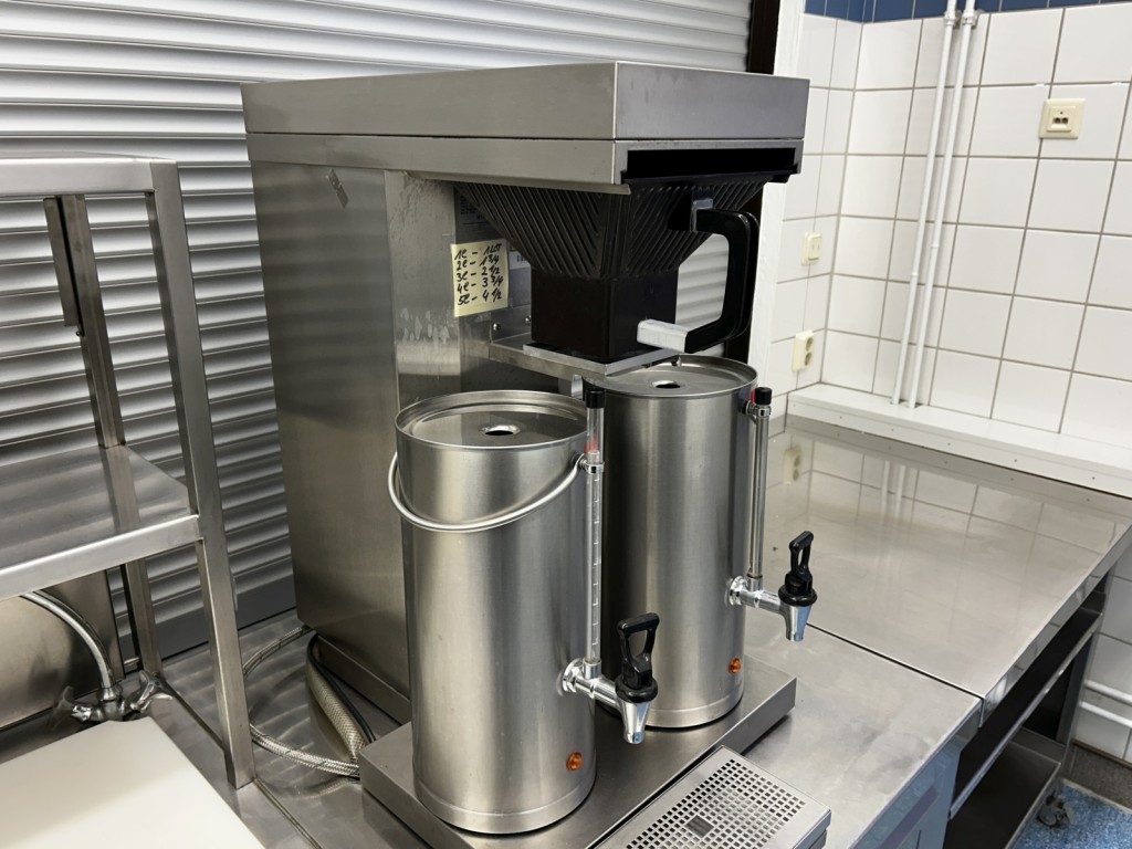 various canteen equipment and workshop accessories from the port area-8