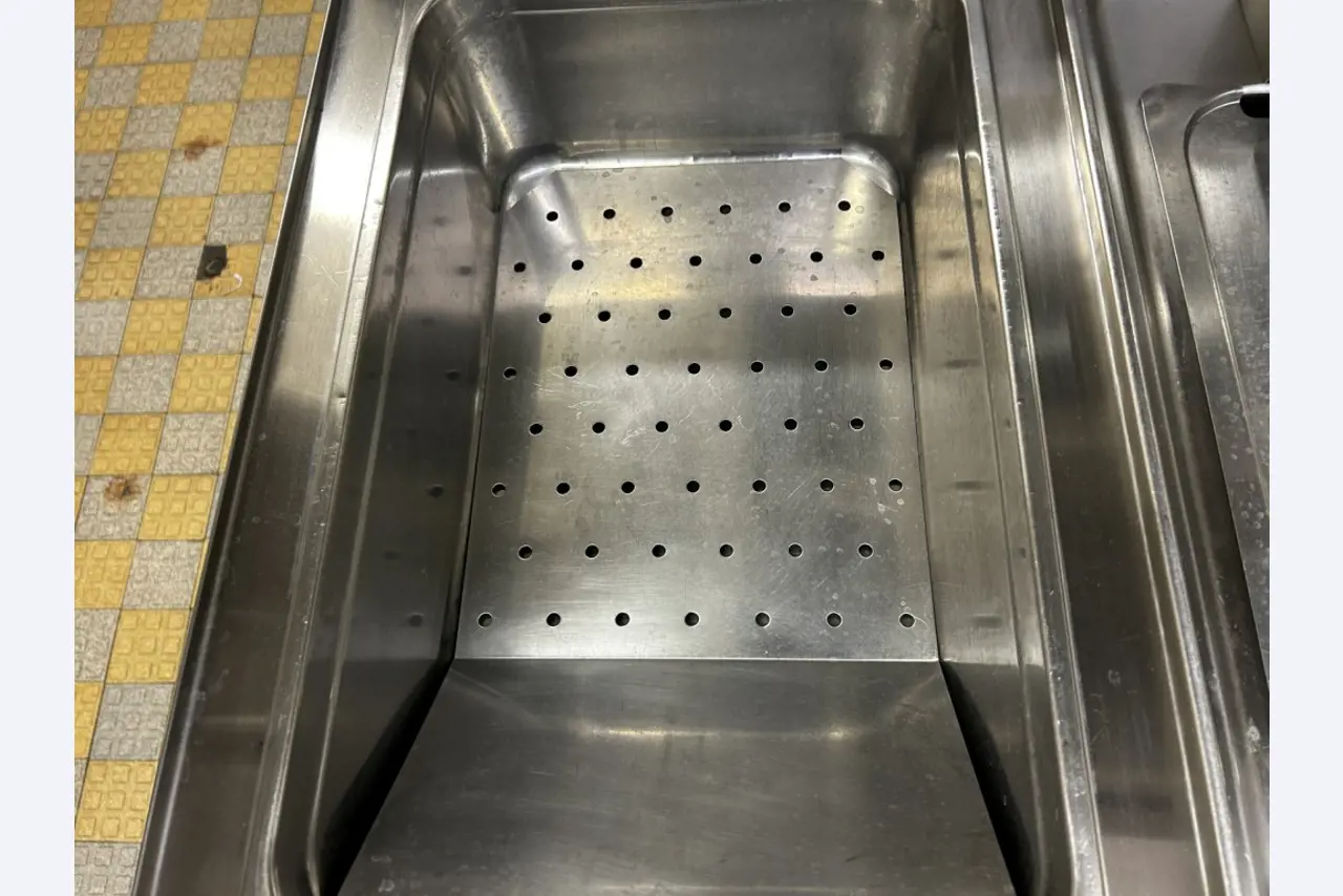 Werkstatt/ Klempnereinrichtung aus dem Hafenumfeld-6