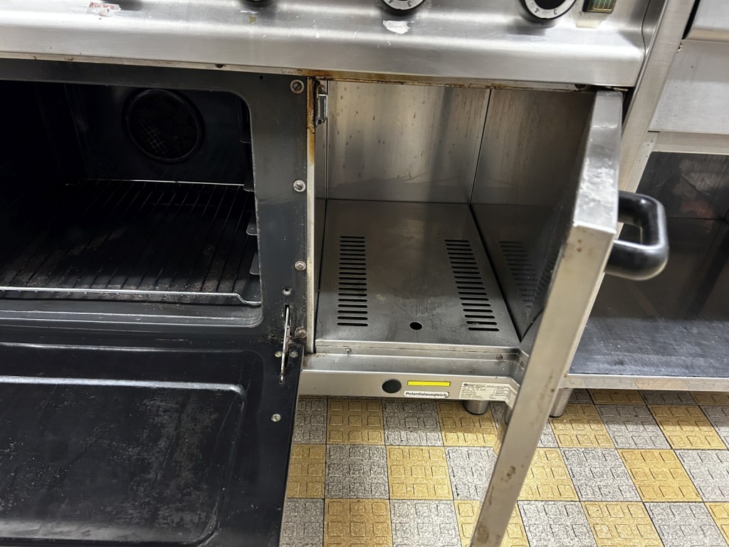 various canteen equipment and workshop accessories from the port area-4