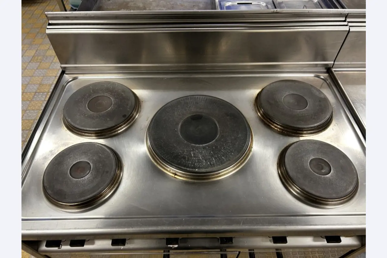 various canteen equipment and workshop accessories from the port area-7