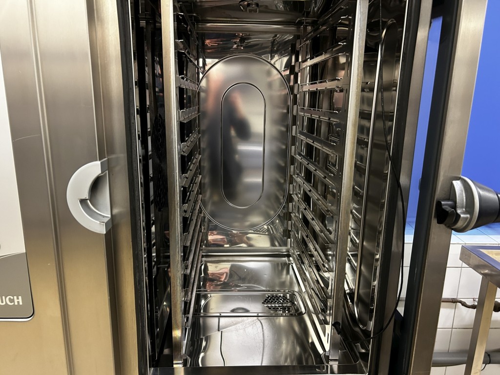 div. Kantineneinrichtung sowie Werkstattzubehör aus dem Hafenumfeld-8