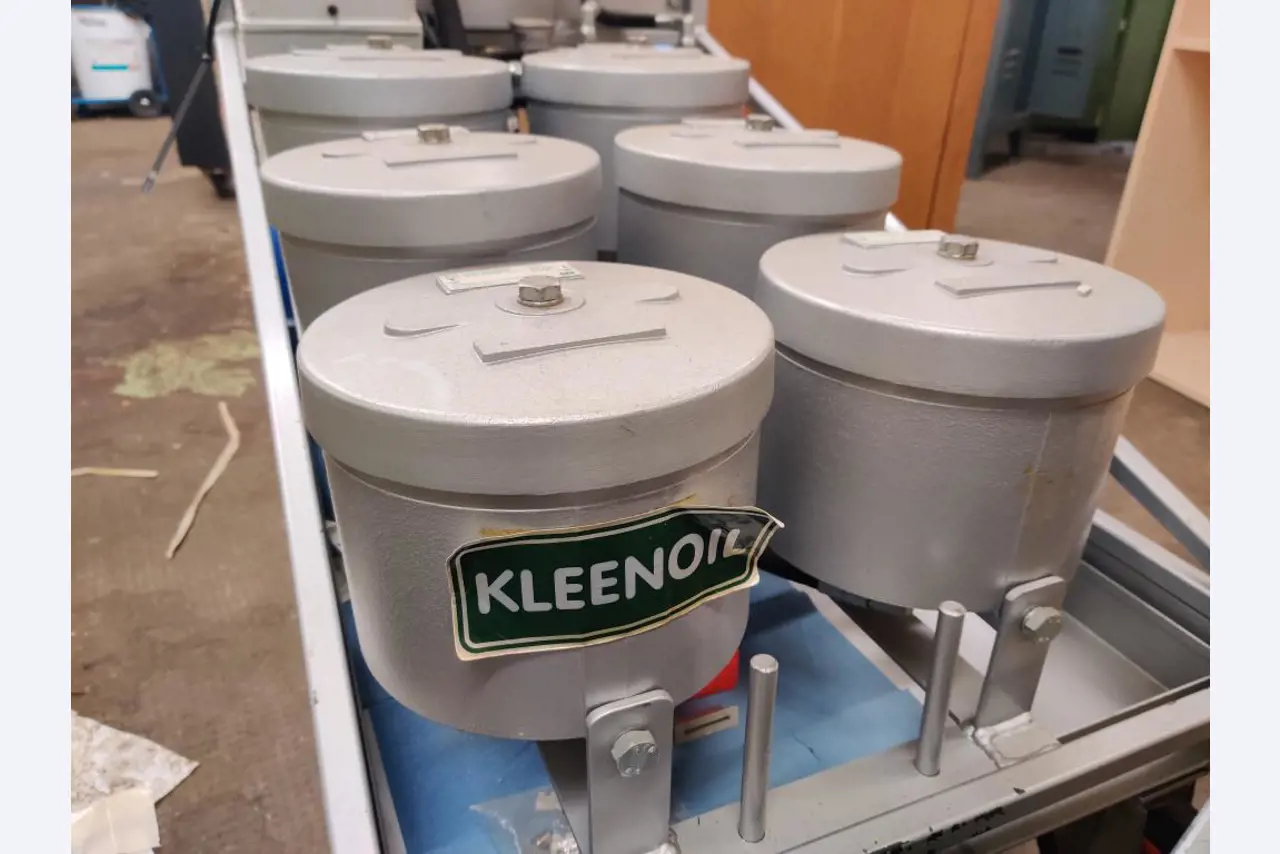 Werkstatt/ Klempnereinrichtung aus dem Hafenumfeld-8